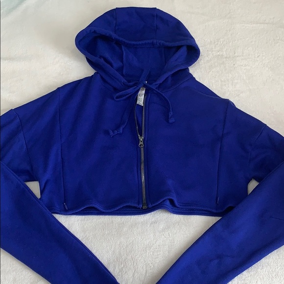 ALO YOGA EXTREME CROP HOODIE - Picture 7 of 13